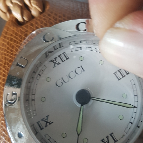 GUCCI Desk/Alarm Clock - Picture 3 of 4